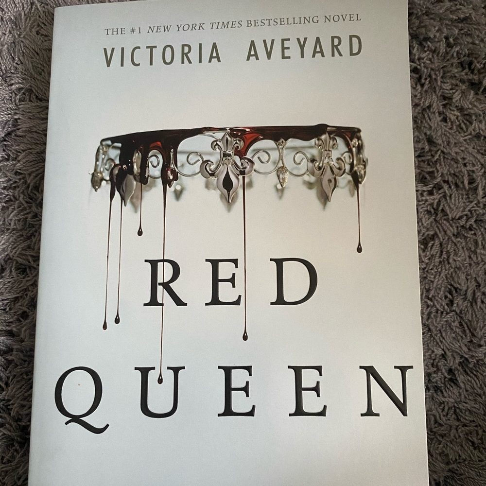 Red Queen by Victoria Aveyard